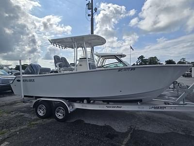 BOATZON | Defiance 240 Catalina 2025
