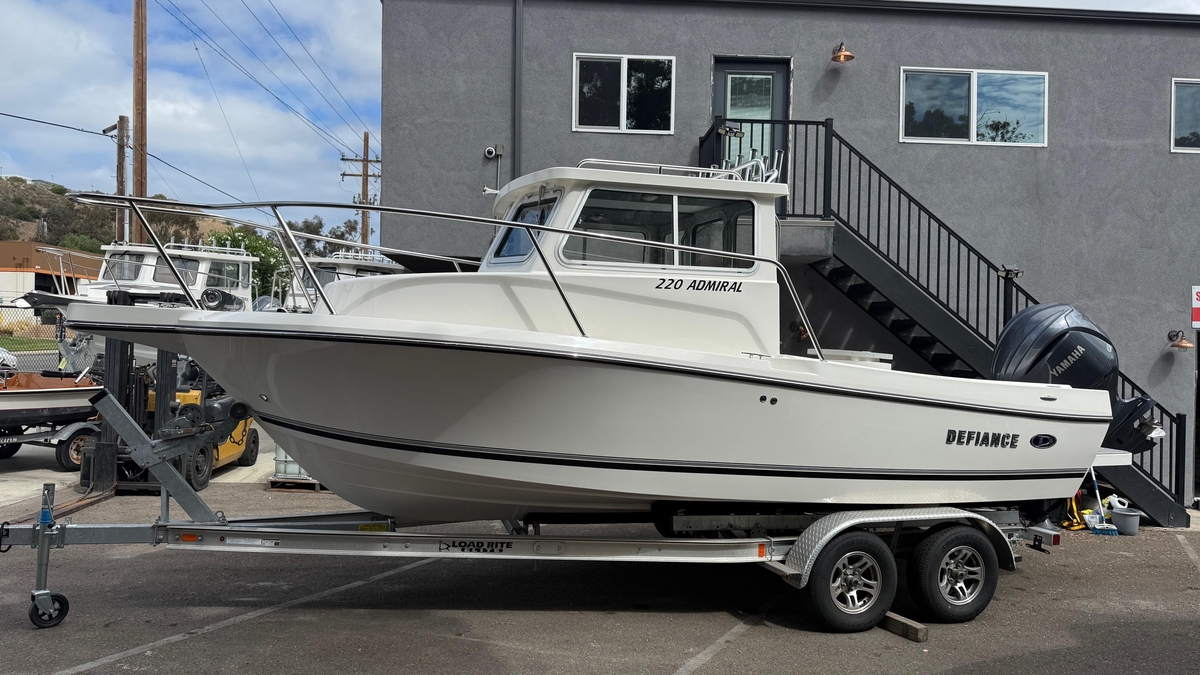 2025 Defiance Admiral 220 EX - Sold Boat