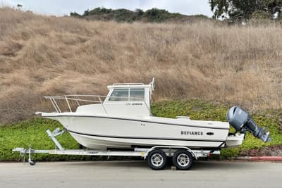 BOATZON | Defiance Admiral 220 EX 2026