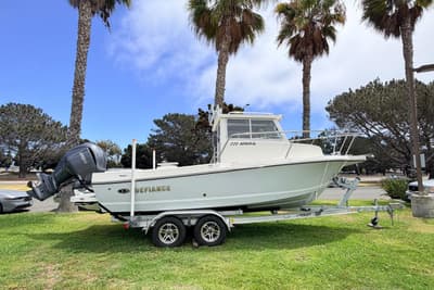 BOATZON | Defiance Admiral 220 EX 2026