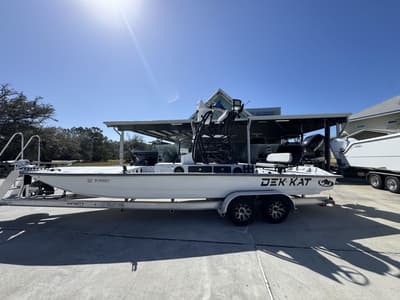 BOATZON | Dek Kat 27 Trilogy 2023