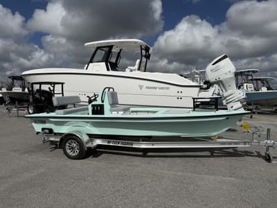 BOATZON | Delta Boatworks D18 CC Guide Series GUIDE SERIES 2026