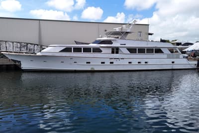 BOATZON | Denison Pilothouse Cockpit Motoryacht 1990