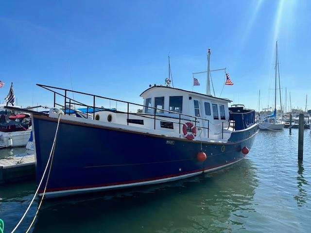 2004 Diesel Duck 38 Trawler - Sold Boat
