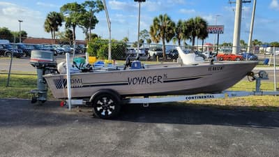 BOATZON | DISCOVERY VOYAGER 1994