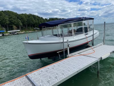 BOATZON | Duffy Cuddy Cabin 2021