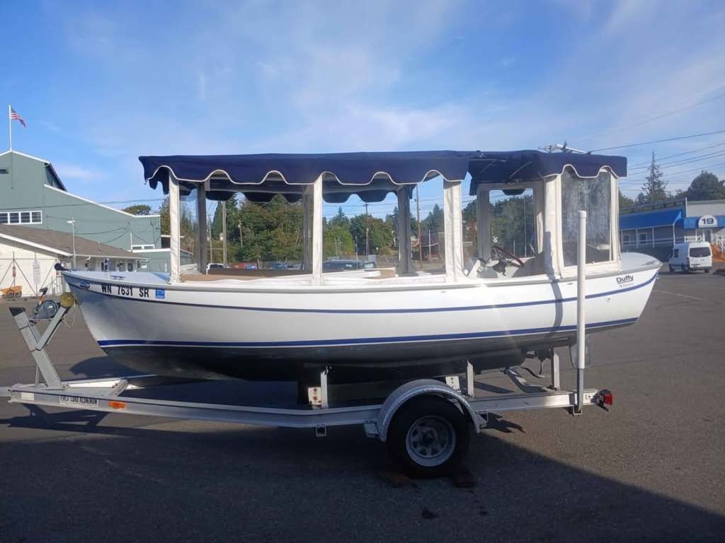 2005 Duffy Electric Boat - Sold Boat