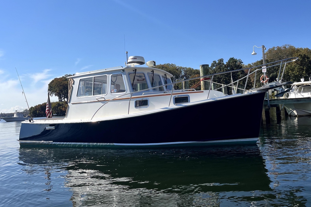 1996 Duffy Hardtop Cruiser - Sold Boat