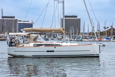 BOATZON | Dufour 360 2020