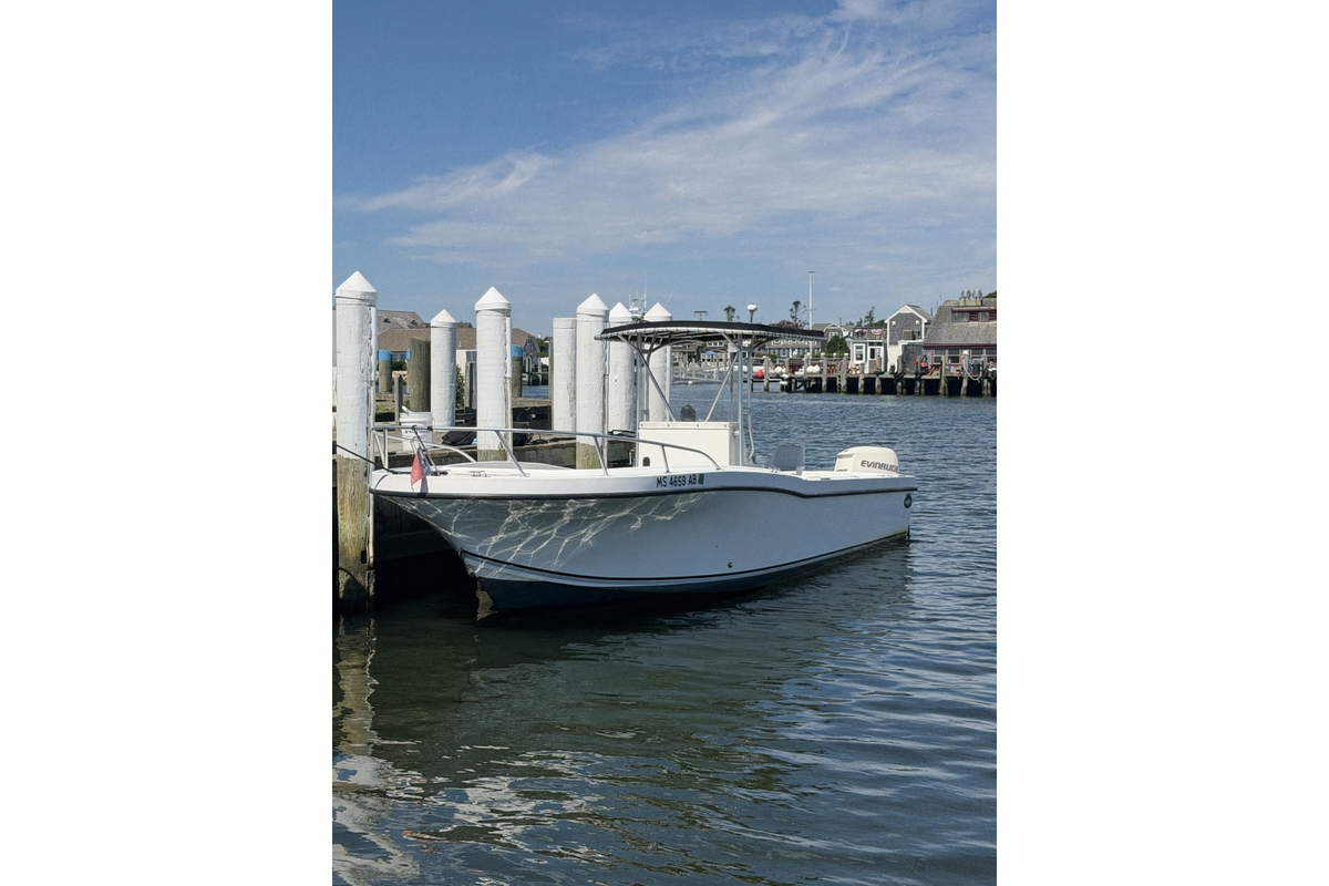 2001 Dusky 252 Open Fisherman - Sold Boat