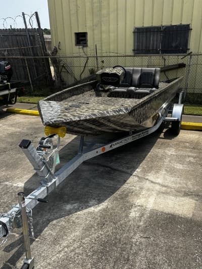BOATZON | Edge Duck Boats Side Console 2026