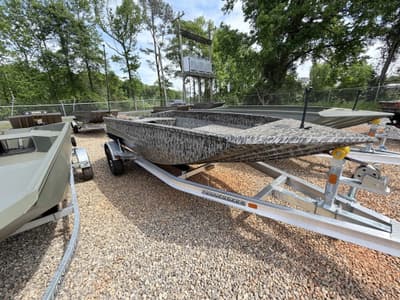 BOATZON | Edge Duck Boats Sportsman 553DB 2026