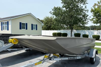 BOATZON | Edge Duck Boats Sportsman 656DB 2027
