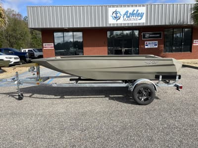 BOATZON | Edge Duck Boats Sportsman Series 550DB MID DECK 2026 BOATZON | Edge Duck Boats Sportsman Series 550DB MID DECK 2026