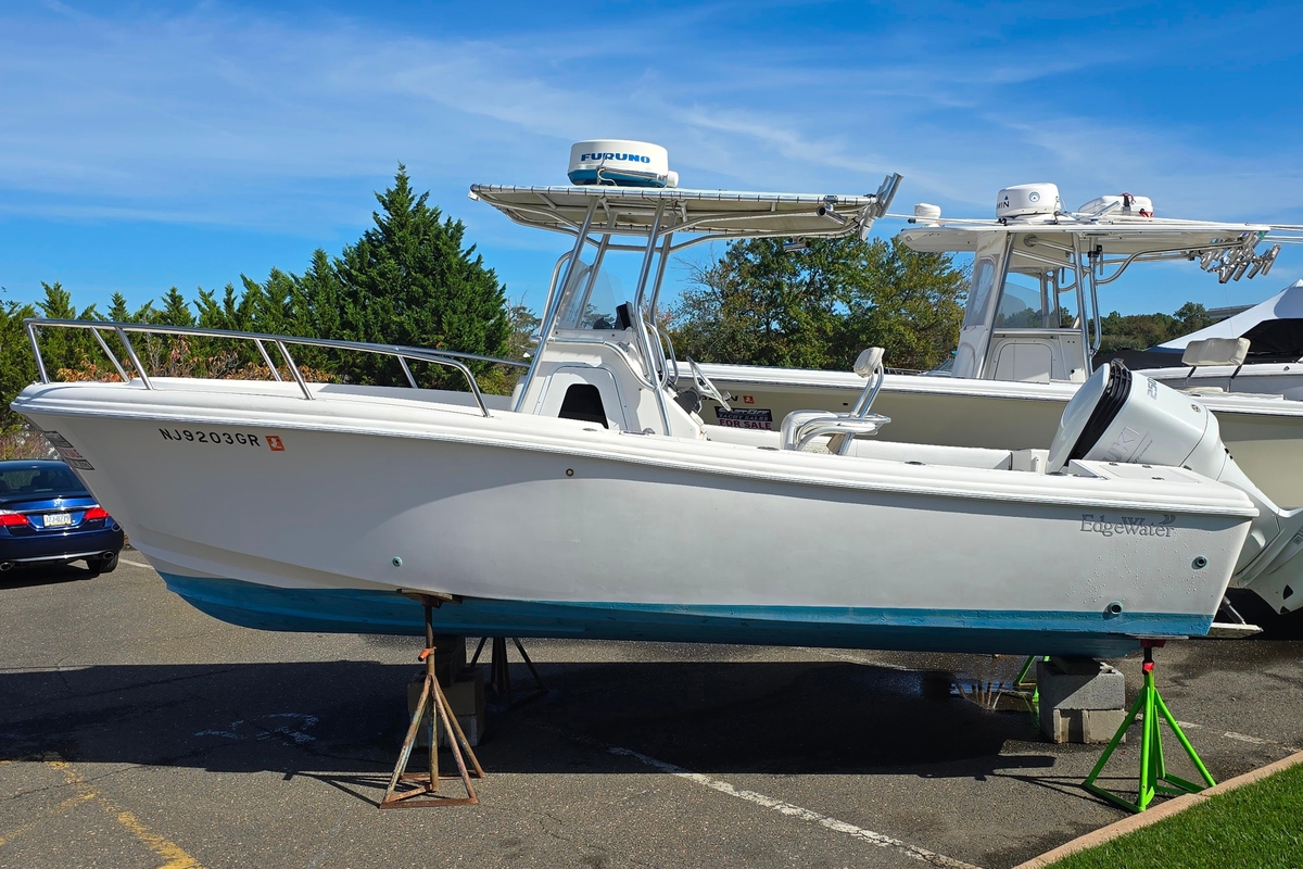 2002 Edgewater 225CC - Sold Boat