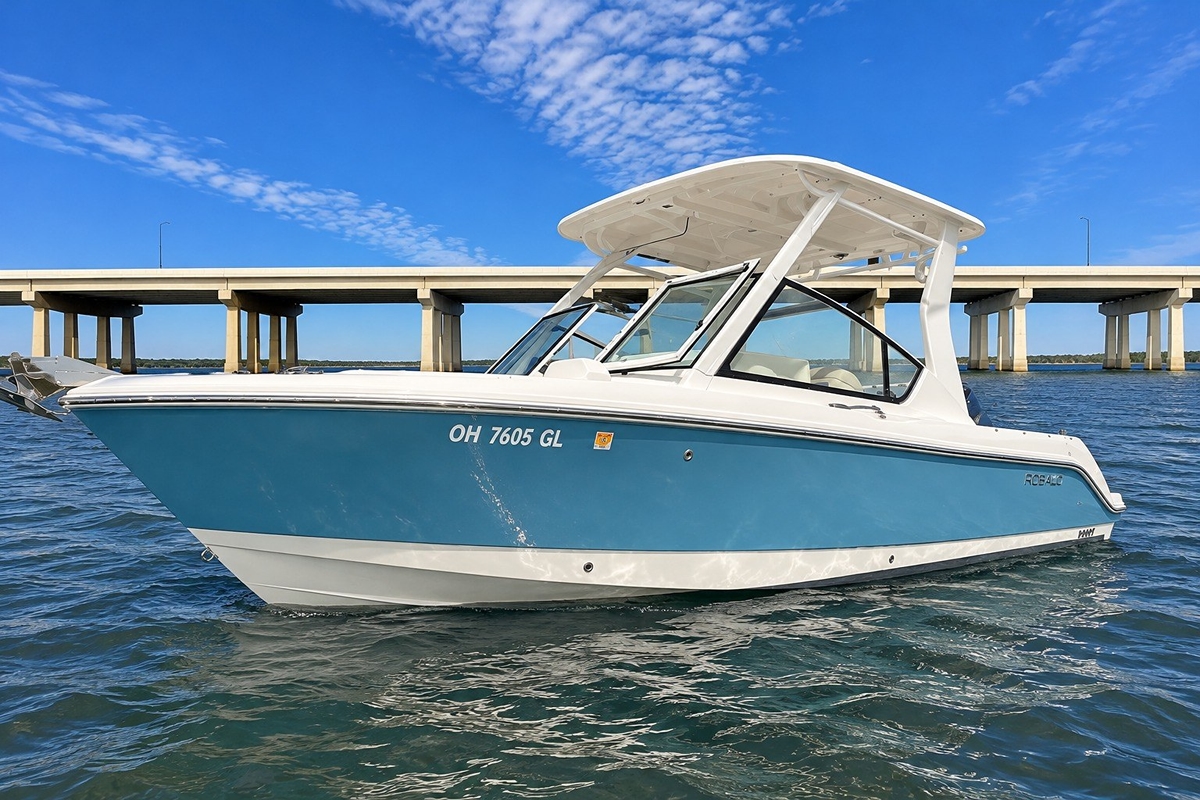 2023 Edgewater 230CX Crossover - Sold Boat