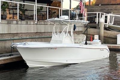 BOATZON | Edgewater 245CC 2019