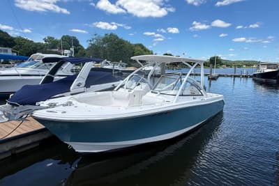 BOATZON | Edgewater 245CX Crossover 2016