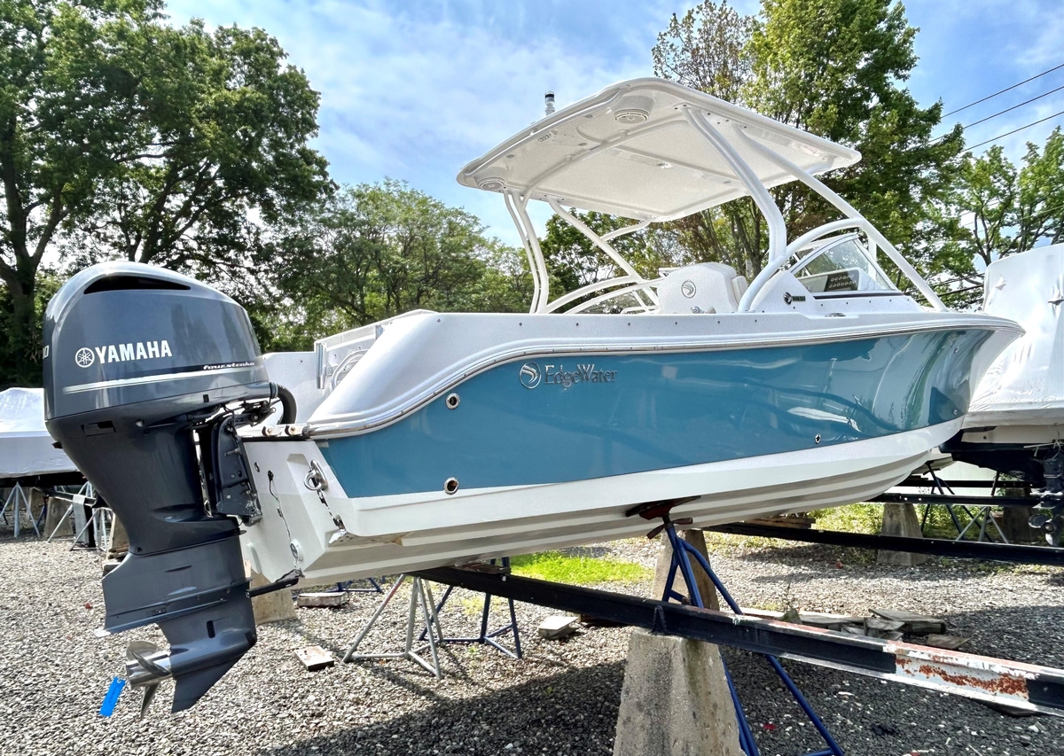 2020 Edgewater 248CX Crossover - Sold Boat