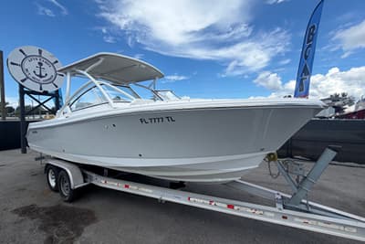BOATZON | Edgewater 248CX Crossover 2023