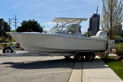 BOATZON | Edgewater 248CX Crossover 2026