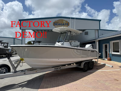 BOATZON | EdgeWater 250CC 2026