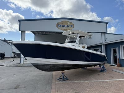 BOATZON | EdgeWater 262CC 2018