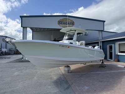 BOATZON | EdgeWater 262CC 2021