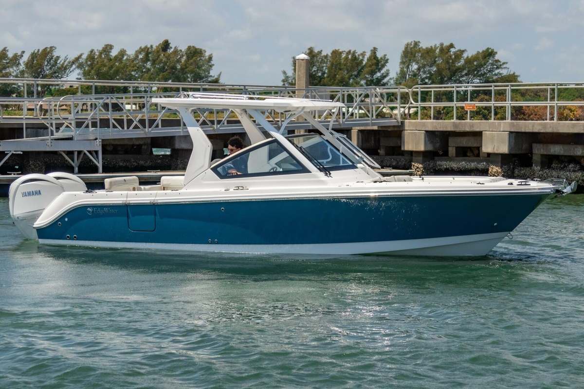 2025 Edgewater 262CX - Sold Boat