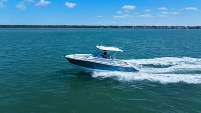 BOATZON | Edgewater 280CX Crossover 2018