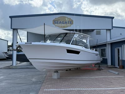 BOATZON | EdgeWater 310SC 2027
