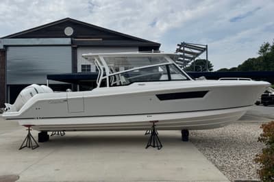 BOATZON | Edgewater 310SC 2027