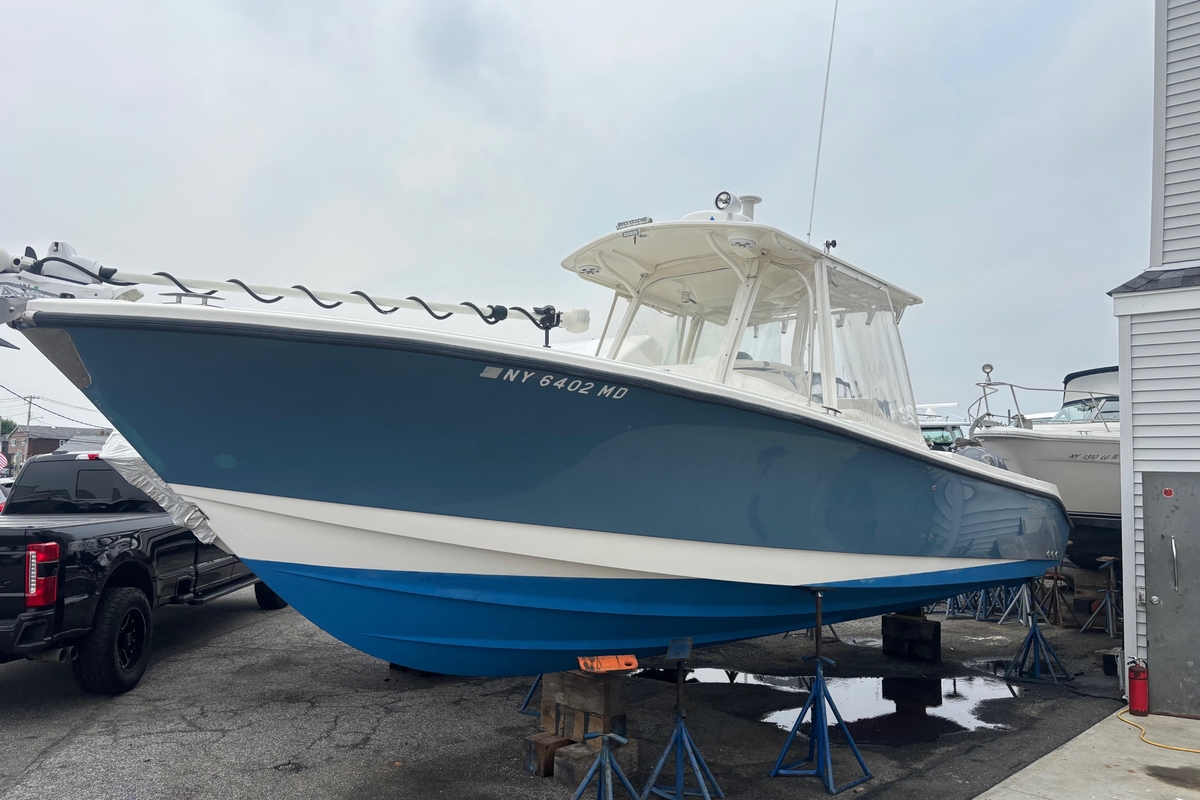 2006 Edgewater 318CC - Sold Boat