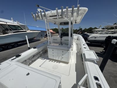 BOATZON | EdgeWater 320 CC 2017