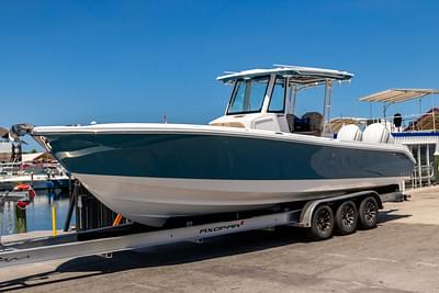 BOATZON | Edgewater 325CC 2025