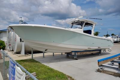 BOATZON | Edgewater 370CC 2021