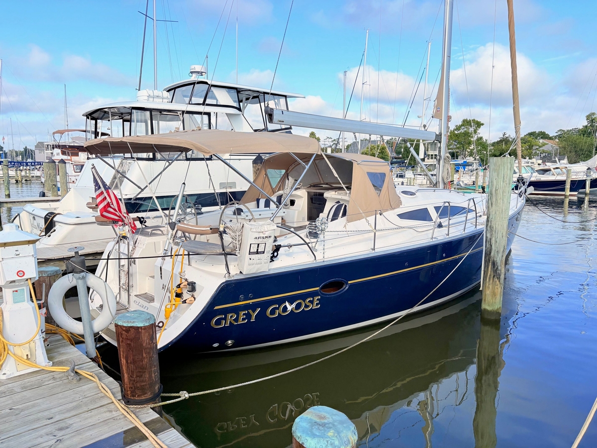 2005 Elan Impression 434 - Sold Boat