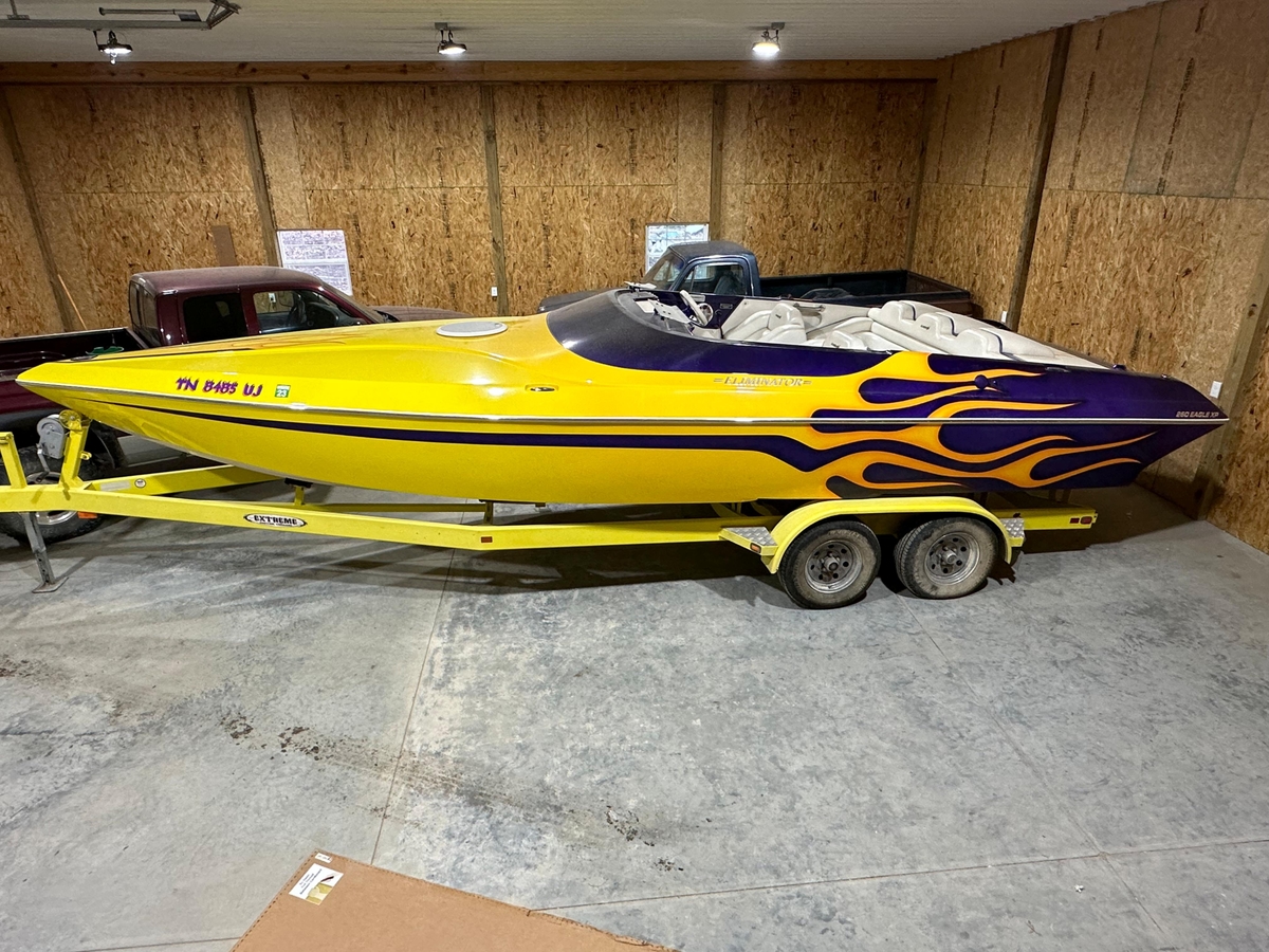 2005 Eliminator 260 Eagle XP - Sold Boat