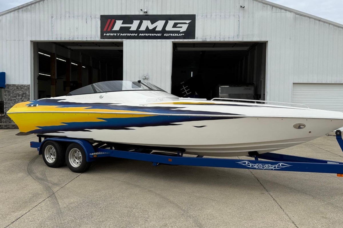 2004 Eliminator 280 Eagle XP - Sold Boat