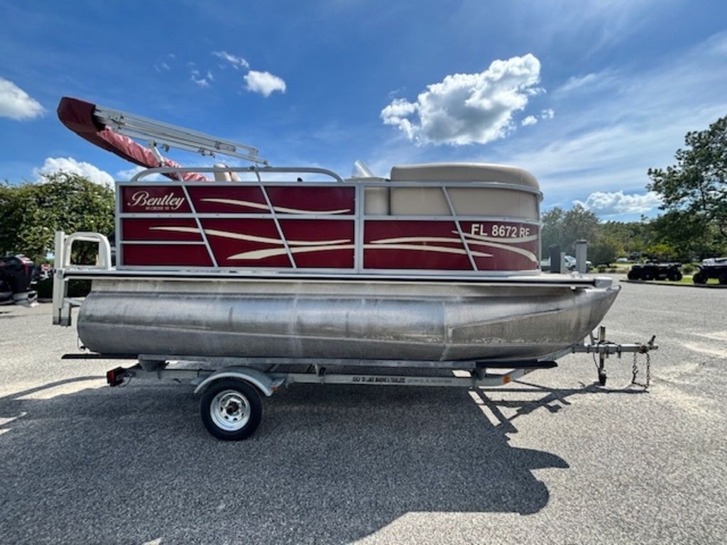 2017 Encore Boat Builders 140 Bentley Cruise - Sold Boat