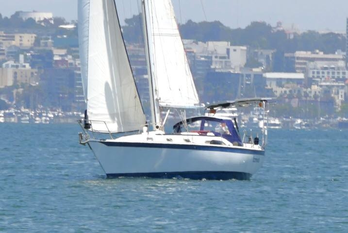 1982 Ericson 38 - Sold Boat