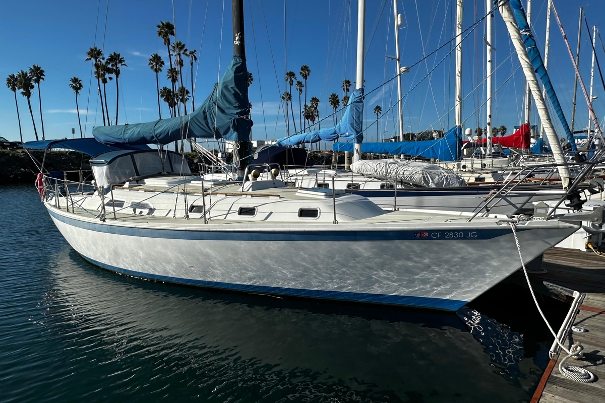 1986 Ericson 381 - Sold Boat