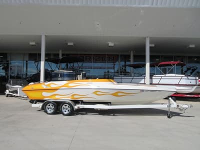 BOATZON | ESSEX 24 VALOR 2004