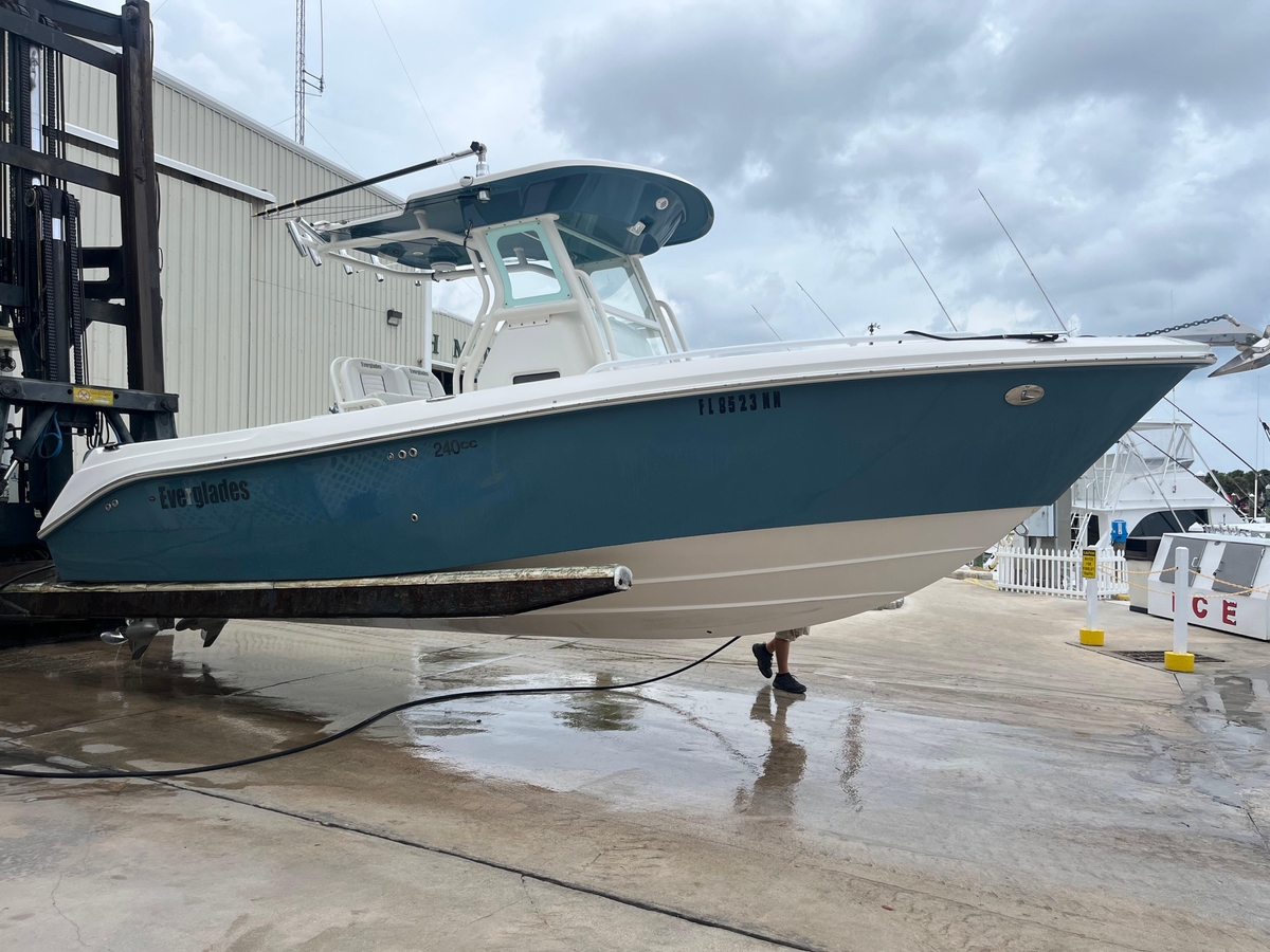 2007 Everglades 210 Center Console - Sold Boat