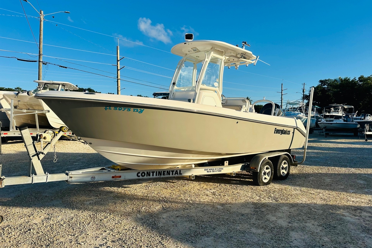 2009 Everglades 230 Center Console - Sold Boat