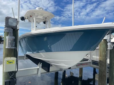 BOATZON | Everglades 243 Center Console 2012