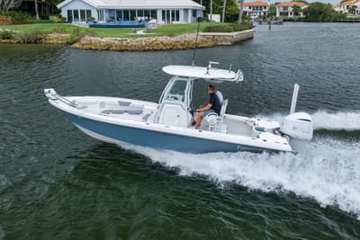 BOATZON | Everglades 243 Center Console 2018
