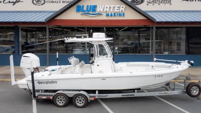 BOATZON | Everglades 243 Center Console 2020