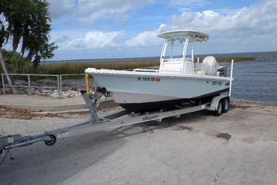 BOATZON | Everglades 243 Center Console 2022