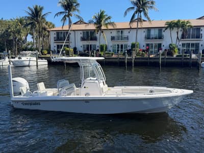 BOATZON | Everglades 243 Center Console 2023